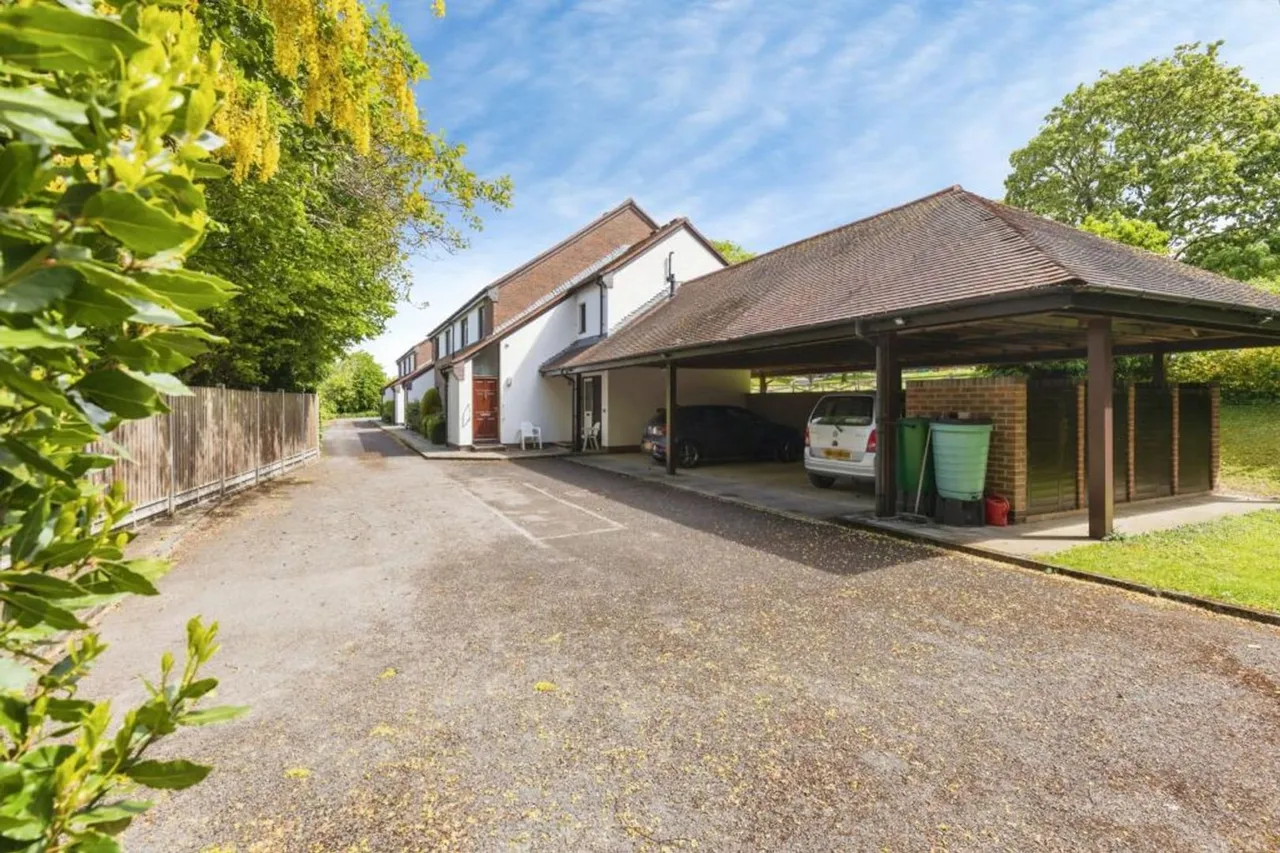 Reservoir Road, Gloucester, photo 10