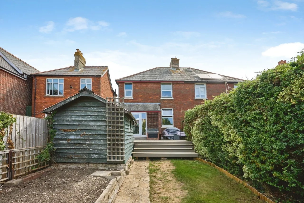 Grange Road, East Cowes, PO32, photo 22