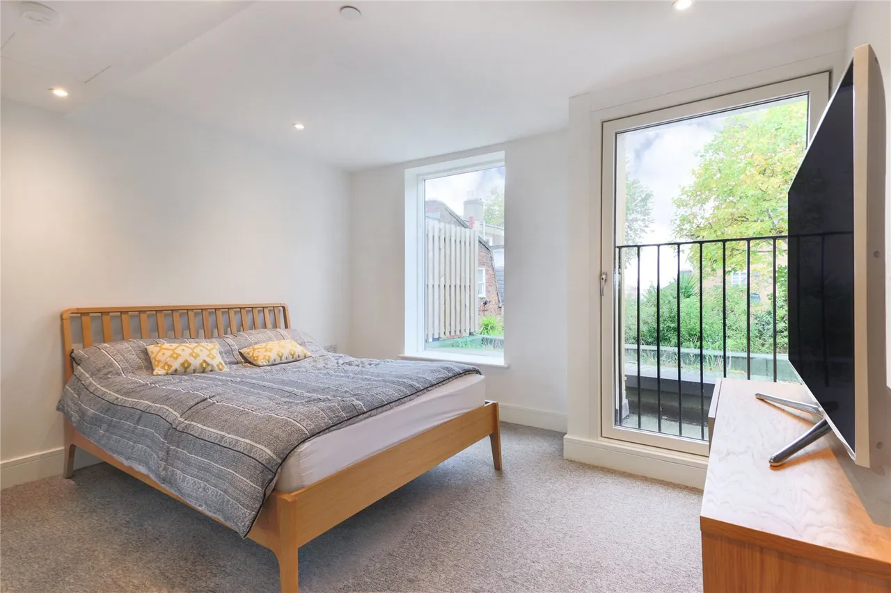 Windsor Walk, London, SE5, photo 11