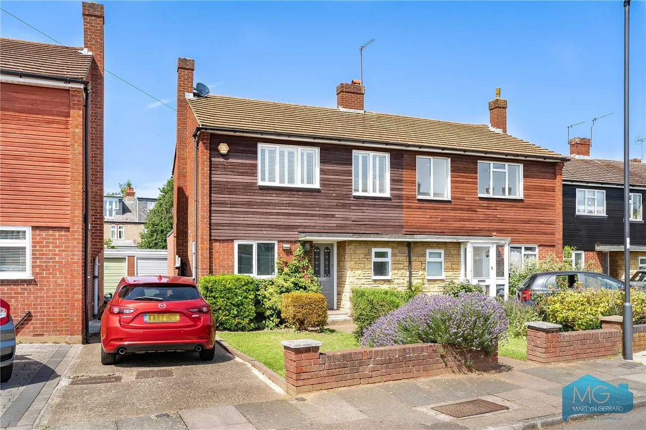 Beverley Close, London, N21, photo 21
