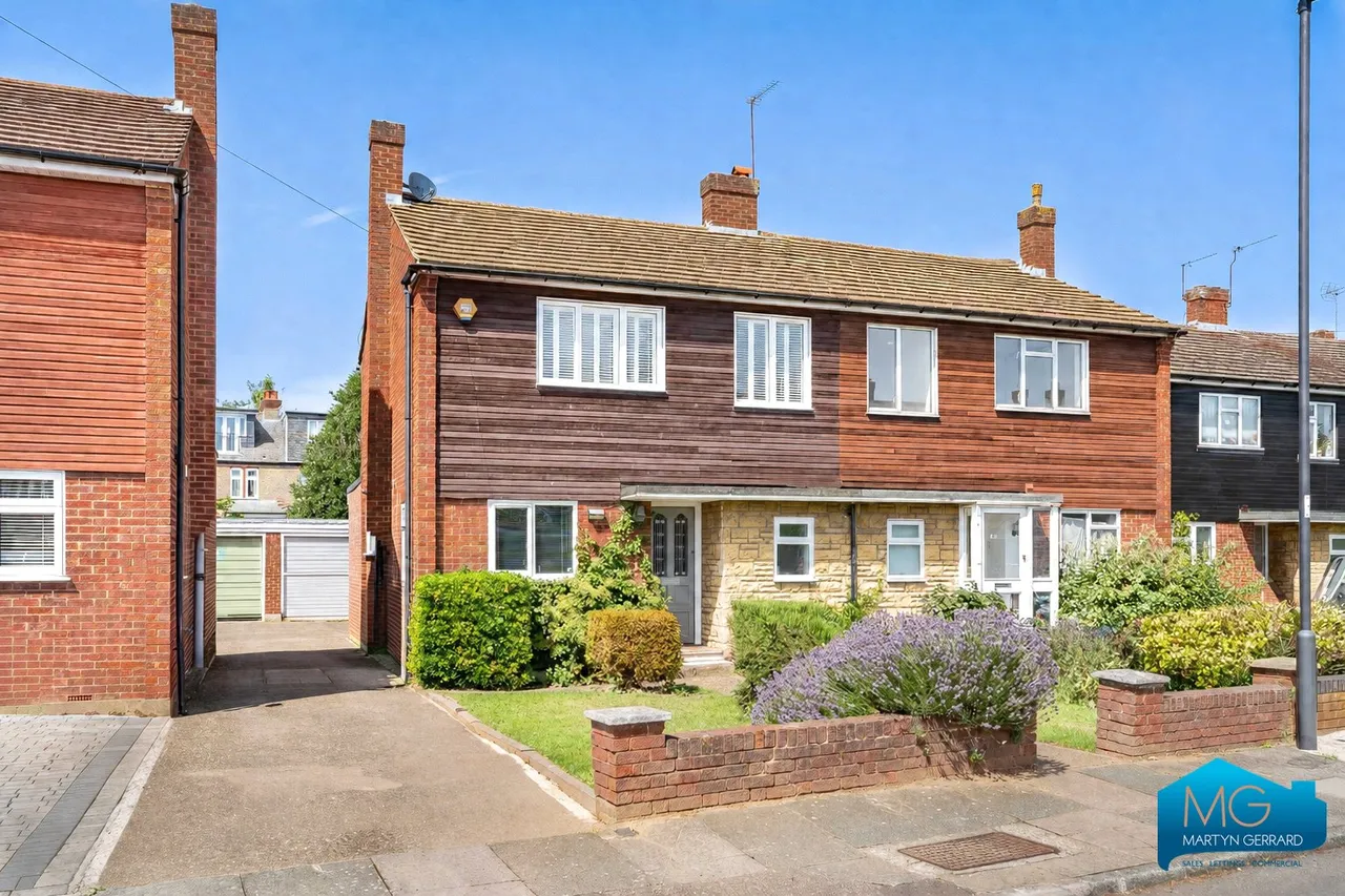 3 bed house for sale, Beverley Close, London, N21