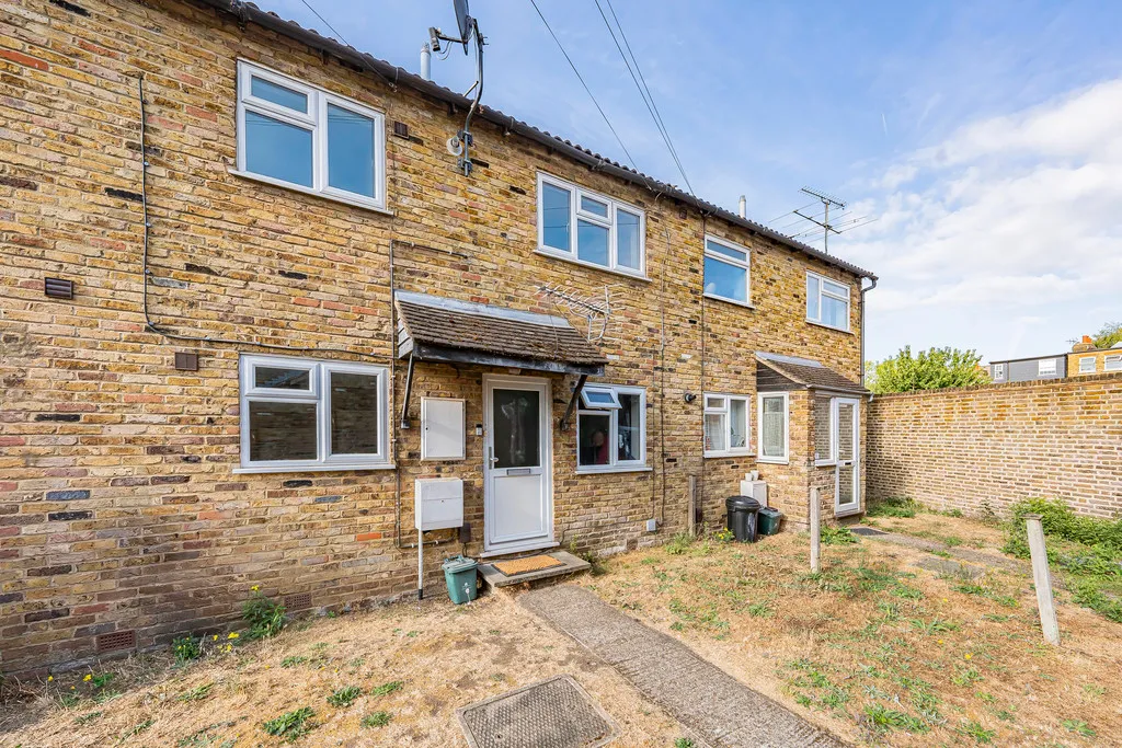 1 bed house to rent — Rushes Mead, Uxbridge
