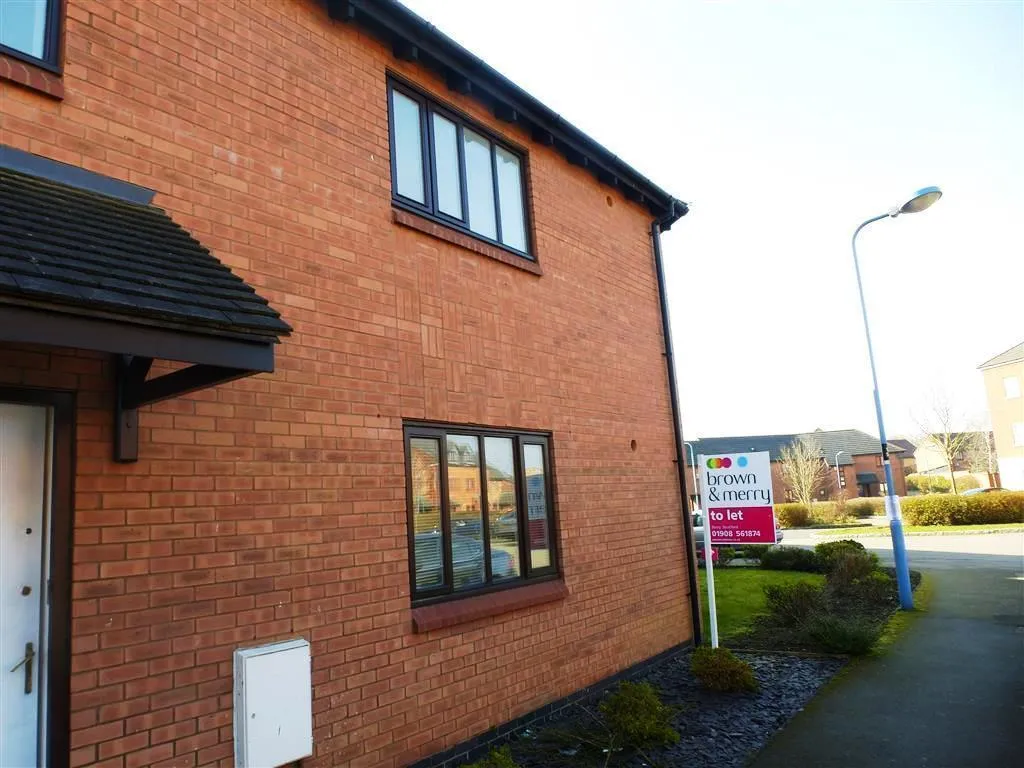 2 bed flat to rent, Swanwick Lane, MK10