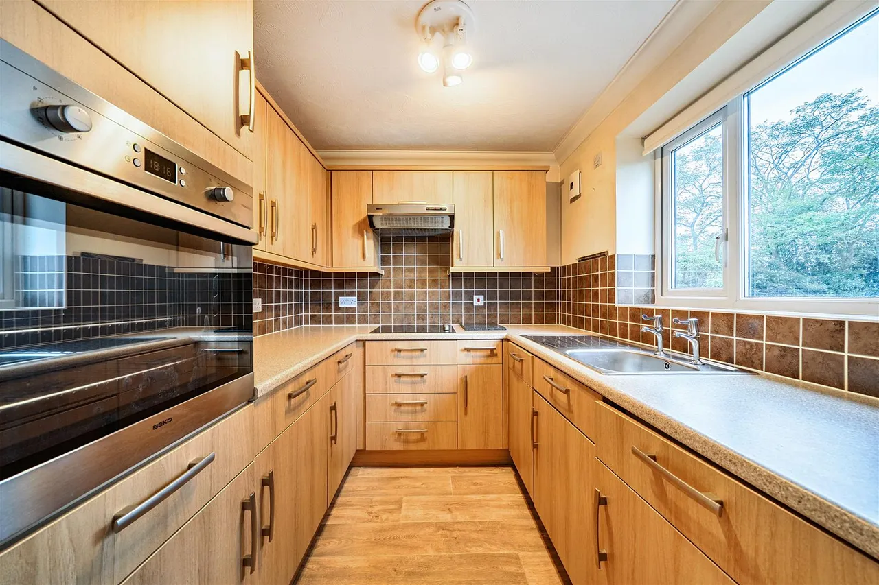 Poole Road, Bournemouth, BH2, photo 7