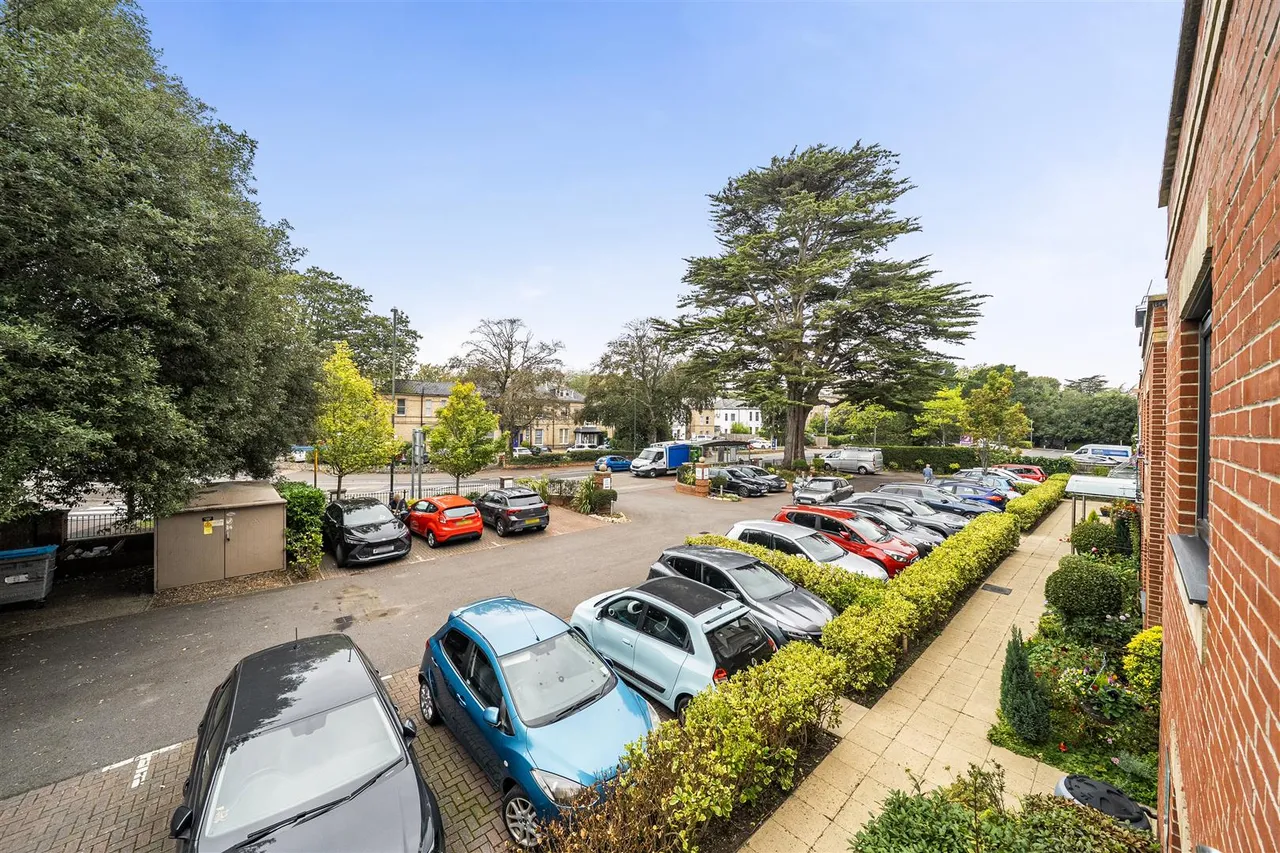 Poole Road, Bournemouth, BH2, photo 6
