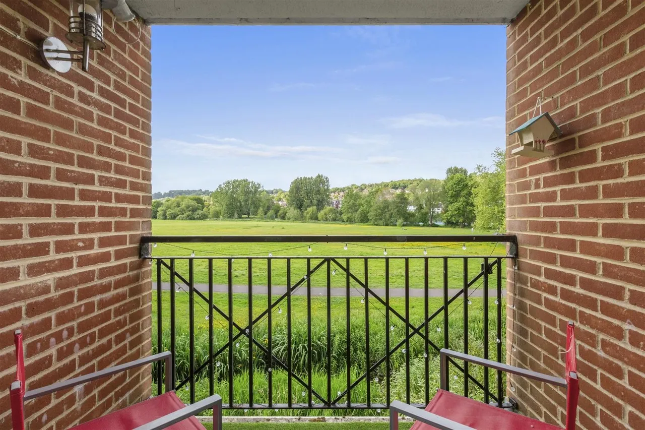 Fryers Lane, High Wycombe, HP12, photo 4