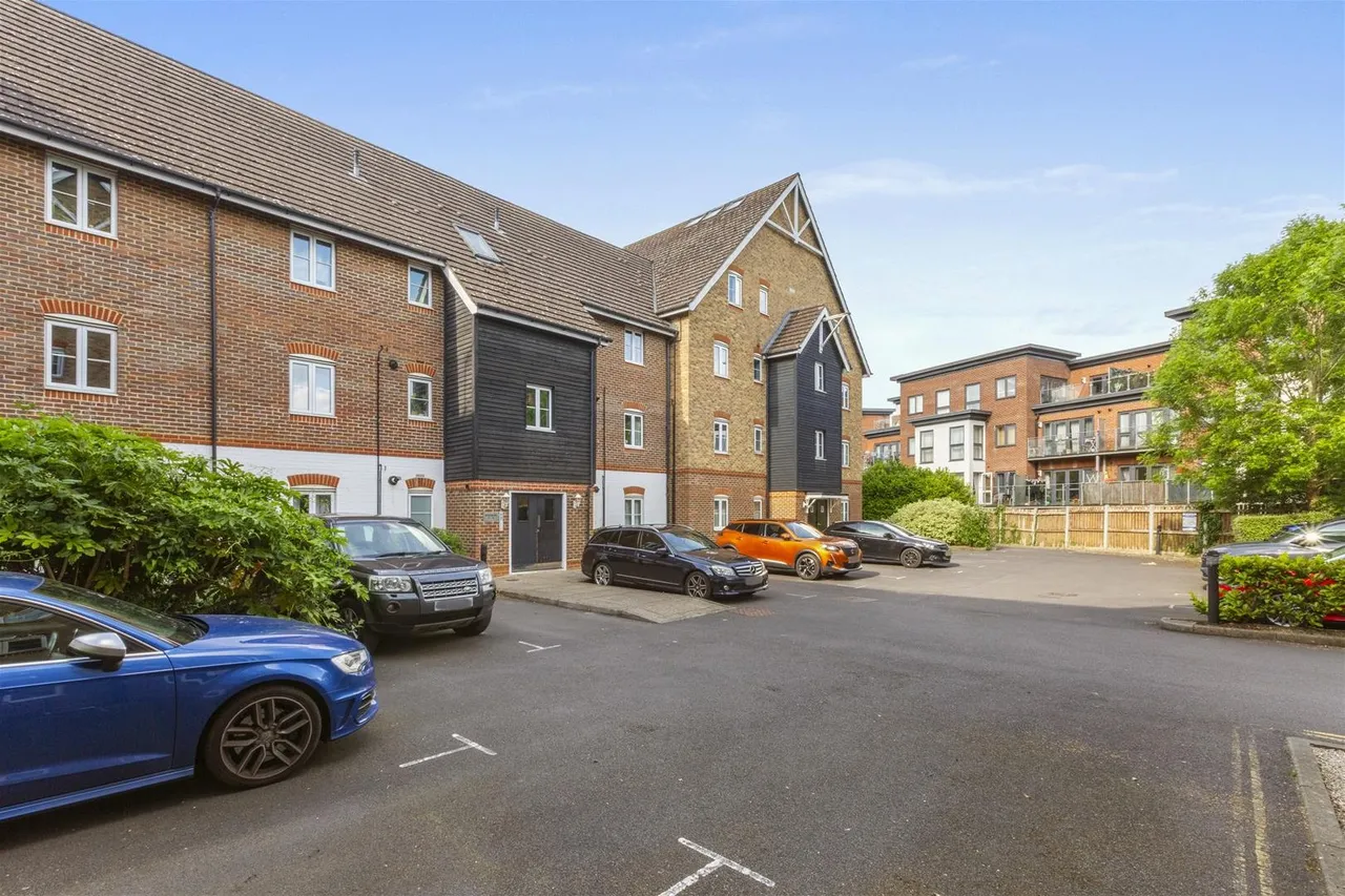 Fryers Lane, High Wycombe, HP12, photo 10