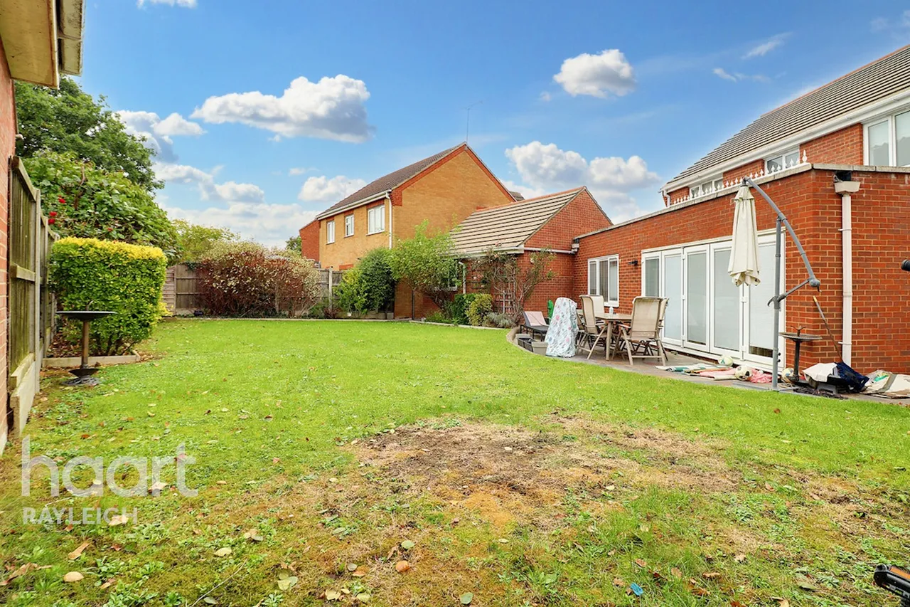 Rowan Close, Rayleigh, SS6, photo 24