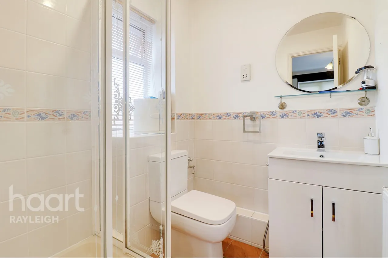 Rowan Close, Rayleigh, SS6, photo 20