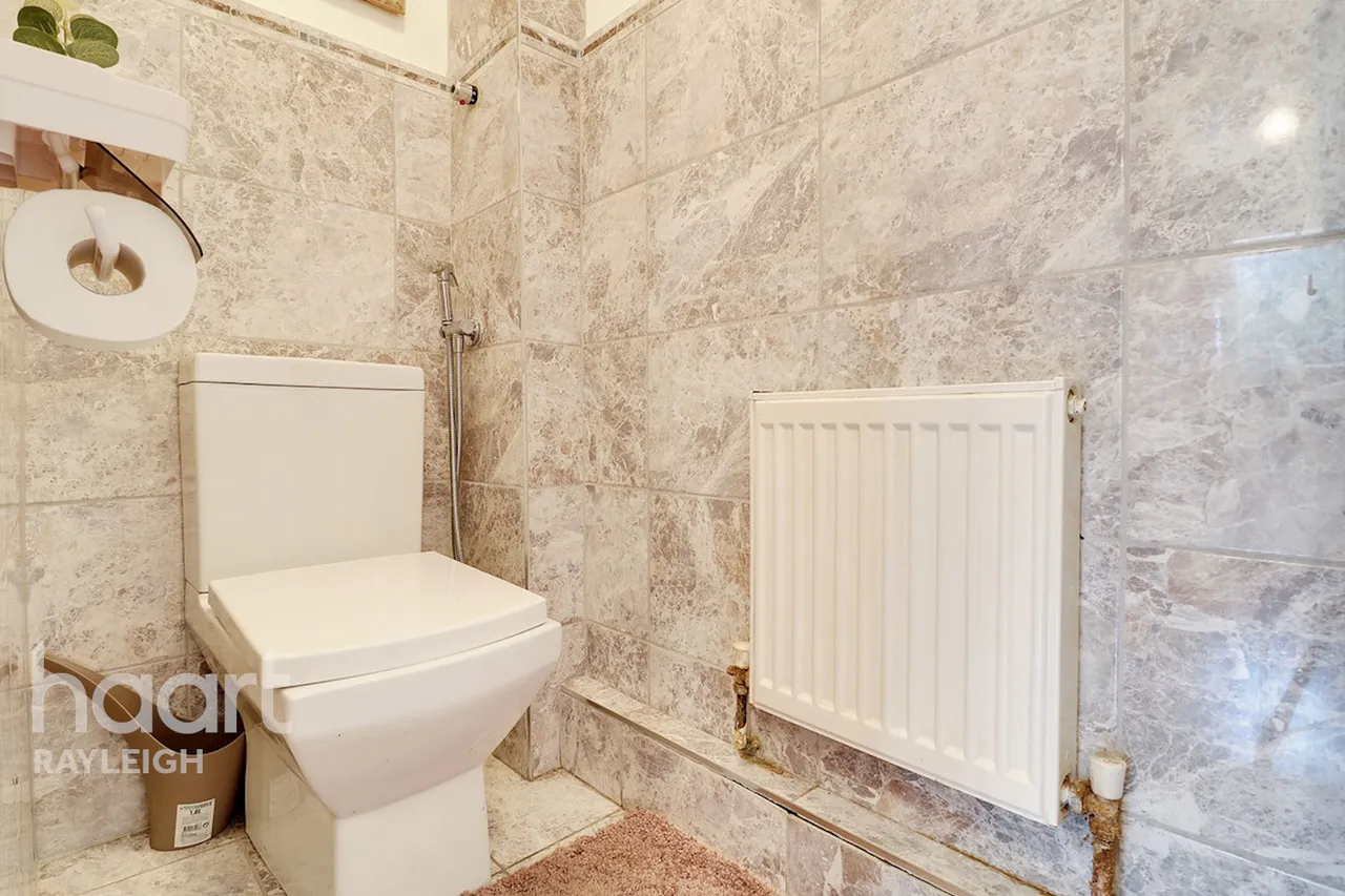 Rowan Close, Rayleigh, SS6, photo 12
