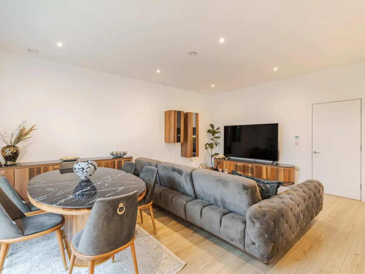 Inglis Road, London, W5, photo 2