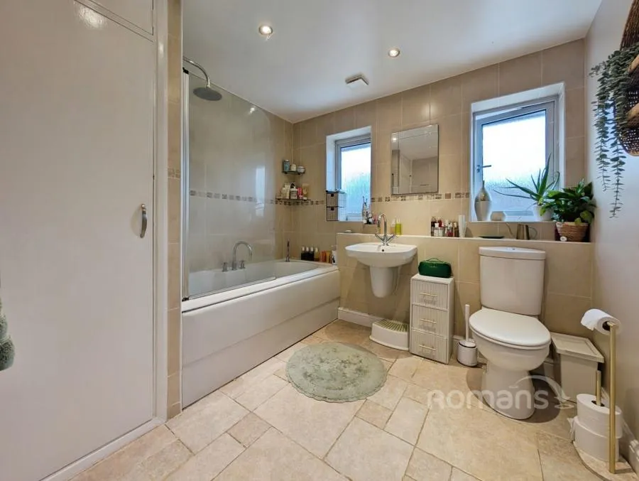 Maltby Way, Lower Earley, RG6, photo 8