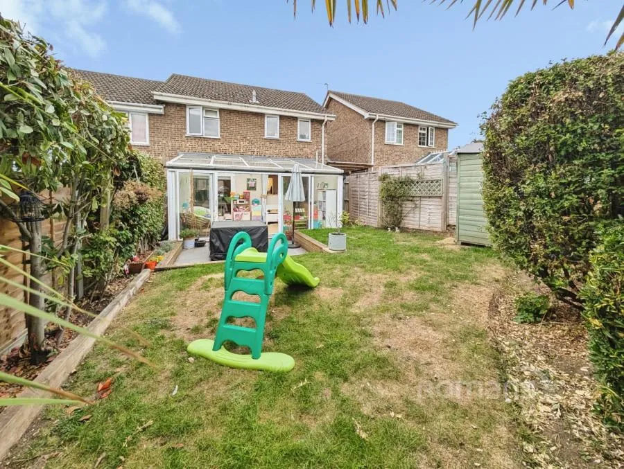 Maltby Way, Lower Earley, RG6, photo 2