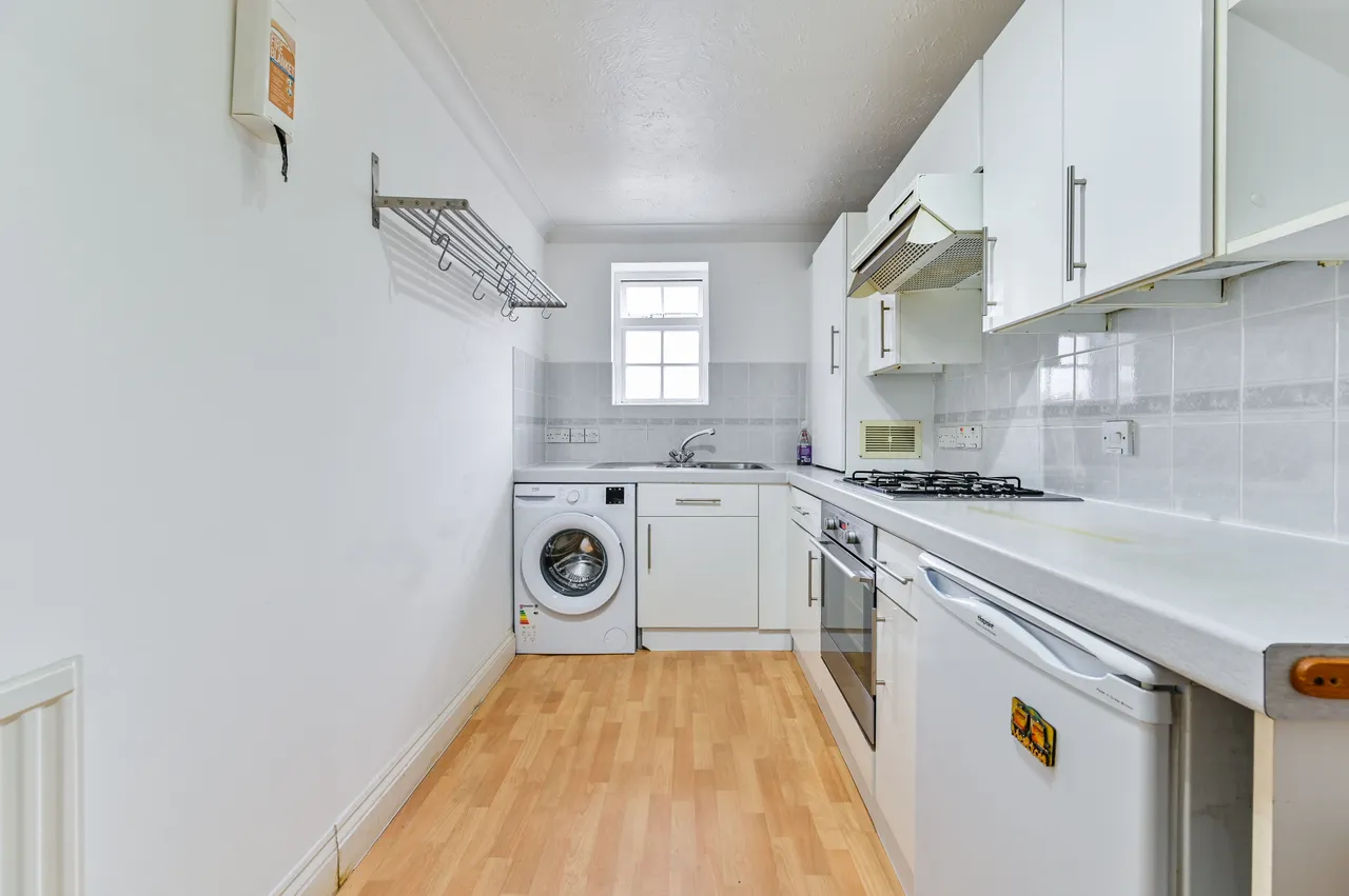 Flat 16, 5 Stapleton Hall Road, London, photo 3