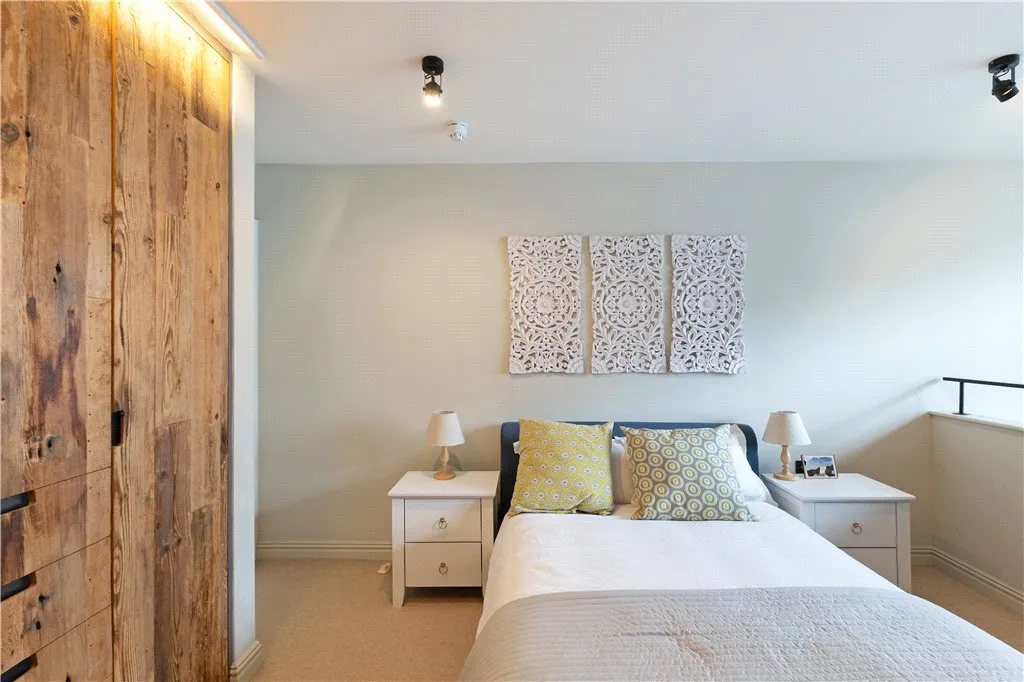 Southwark Bridge Road, London, SE1, photo 12