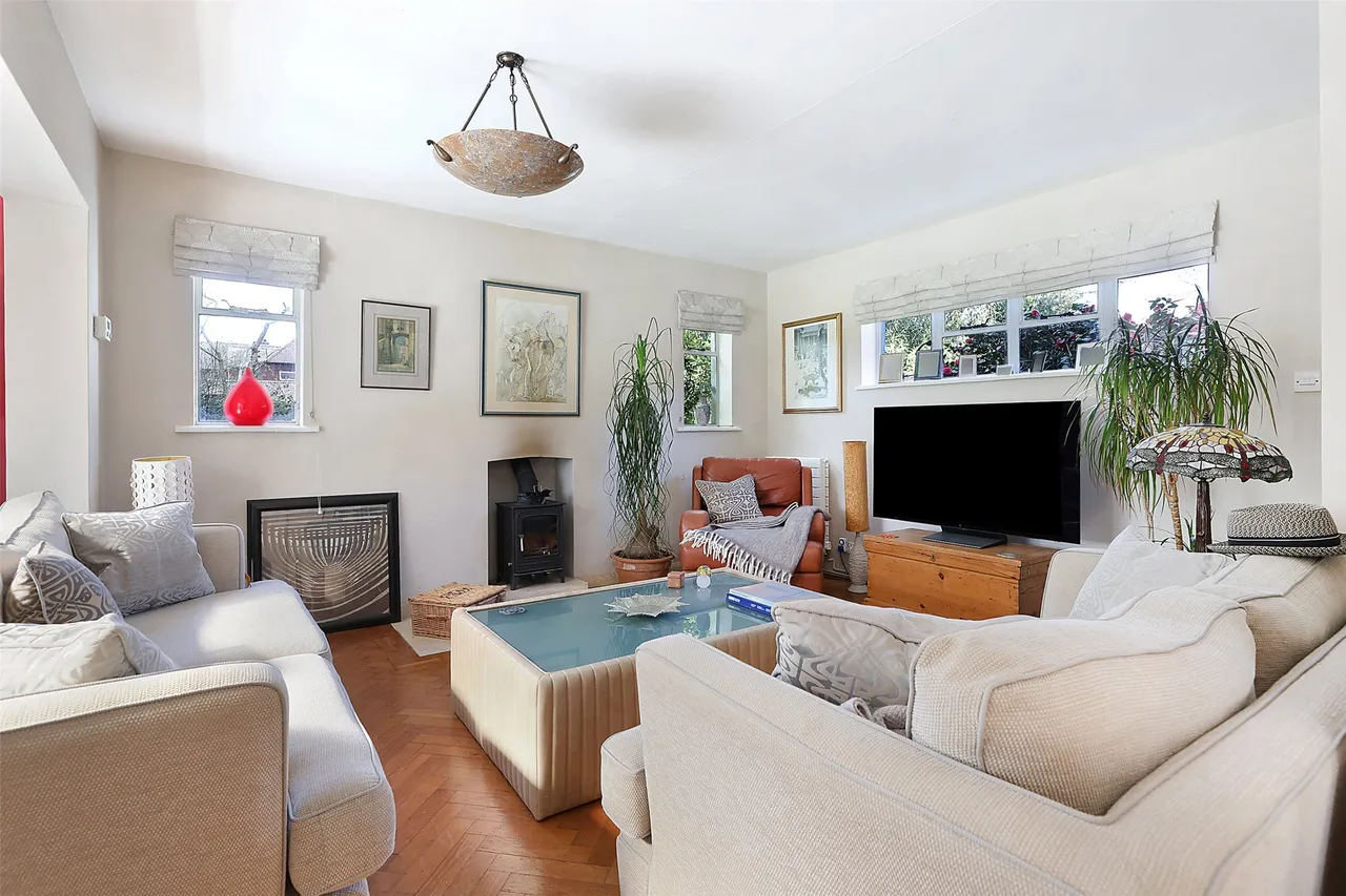Swan Lane, Edenbridge, TN8, photo 3
