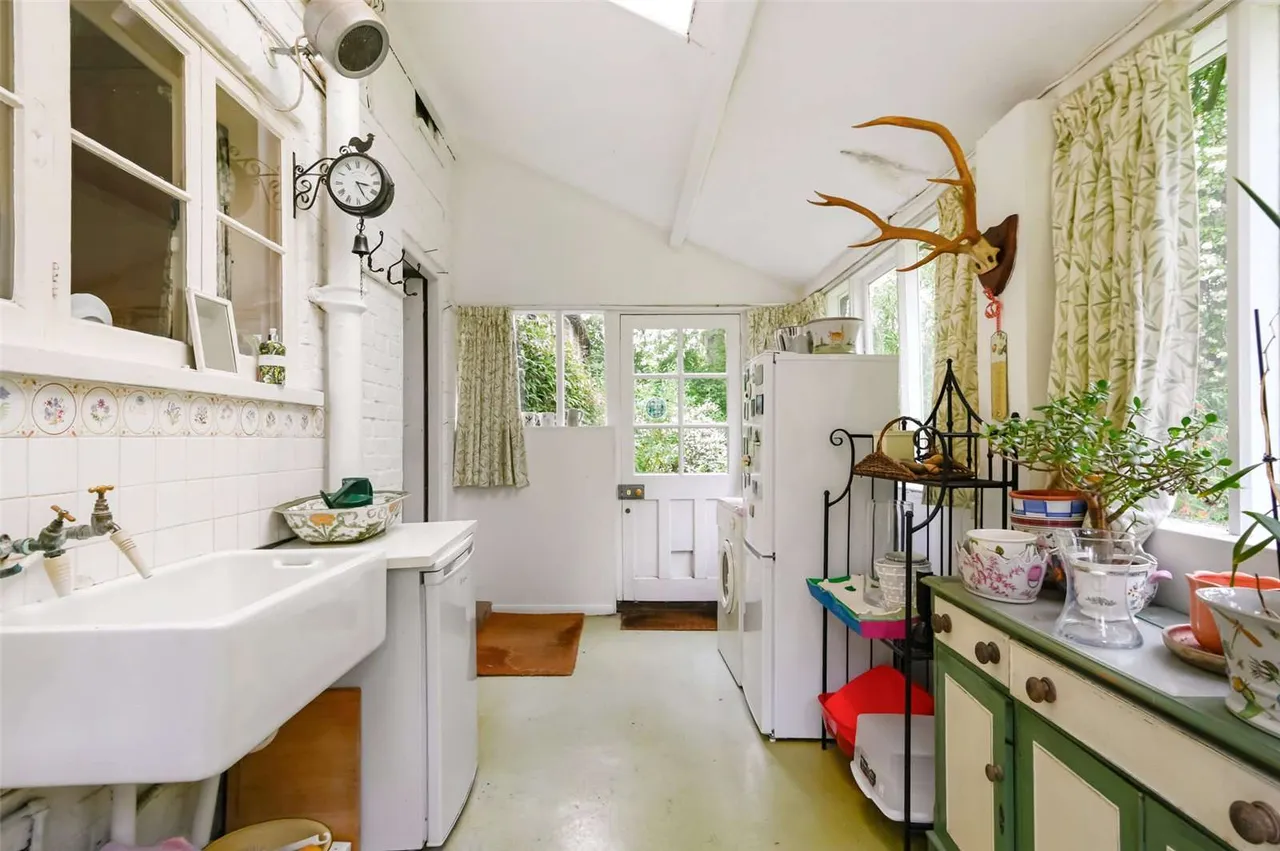 High Halden, Ashford, Kent, TN26 3HS, photo 9