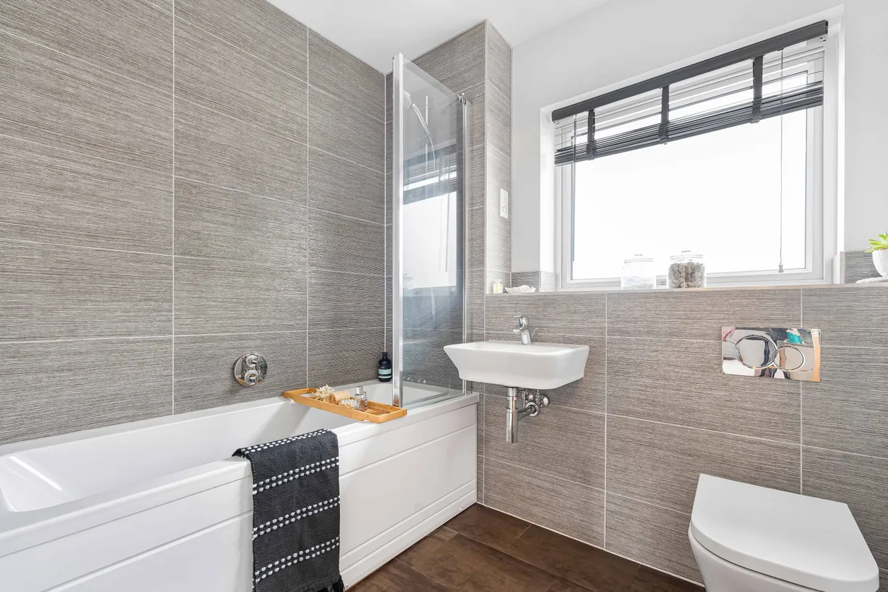 Fairview Road, Cheltenham, GL52, photo 13