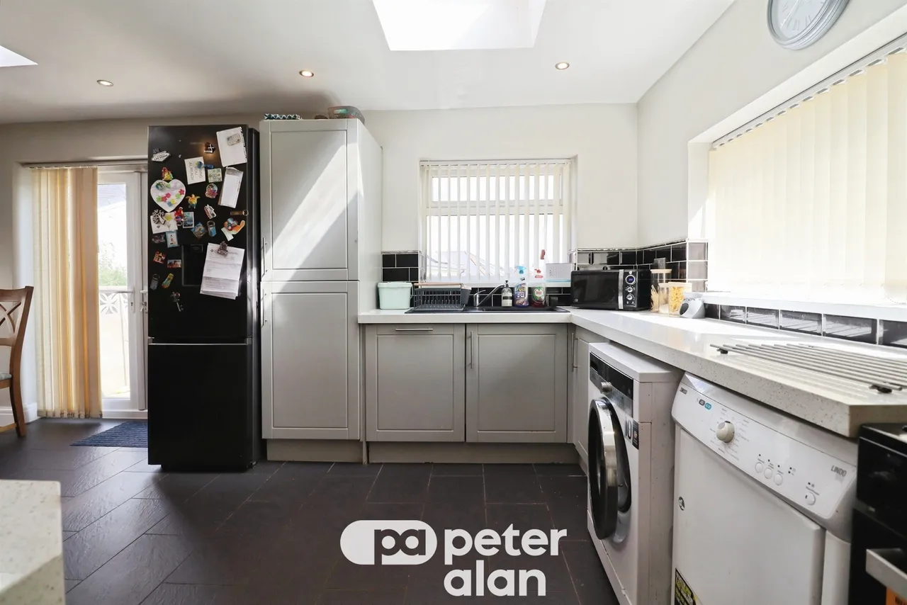 Manor Way, Cardiff, CF14, photo 4