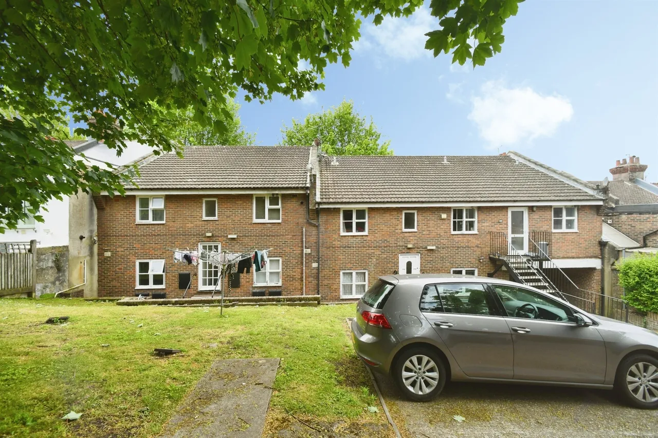 Coombe Road, Brighton, photo 10