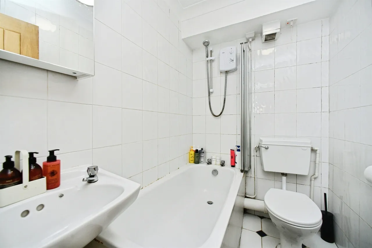 Coombe Road, Brighton, photo 9