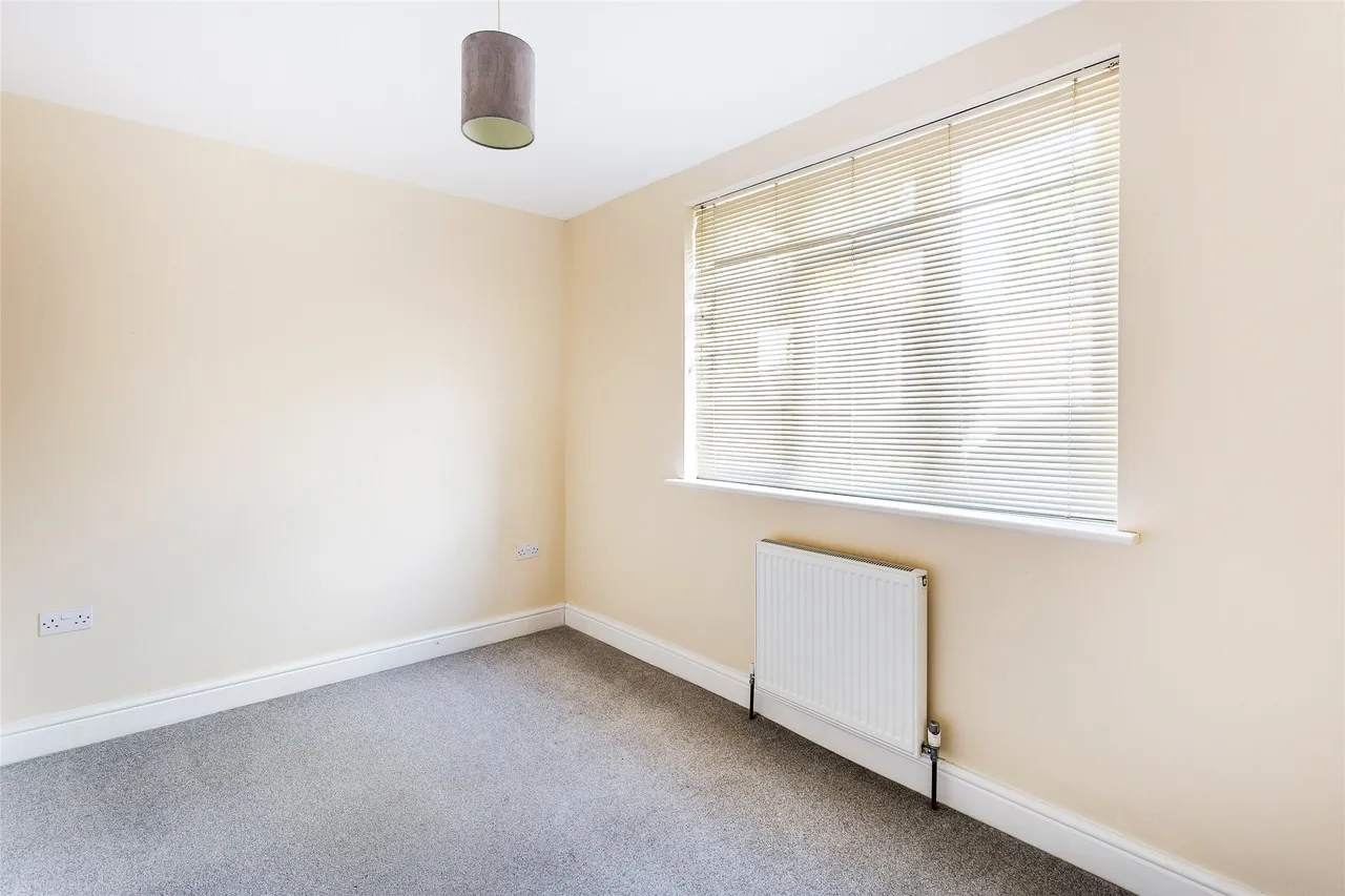 Junction Place, Dorkin, RH4, photo 10