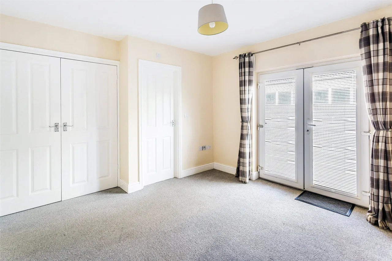 Junction Place, Dorkin, RH4, photo 5