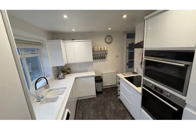 Eastwick Crescent, Stoke-On-Trent, photo 11