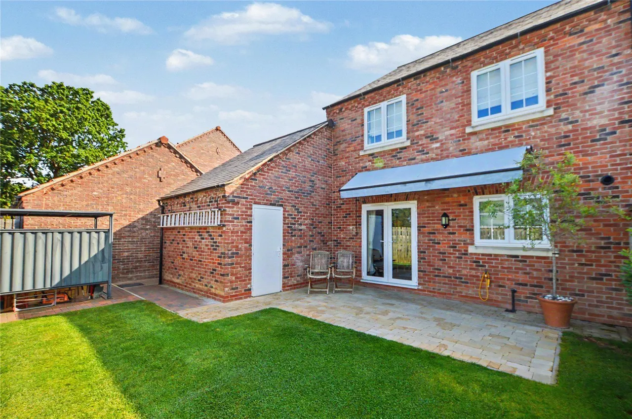 Laurels Farm Drive, Church Fenton, LS24, photo 2