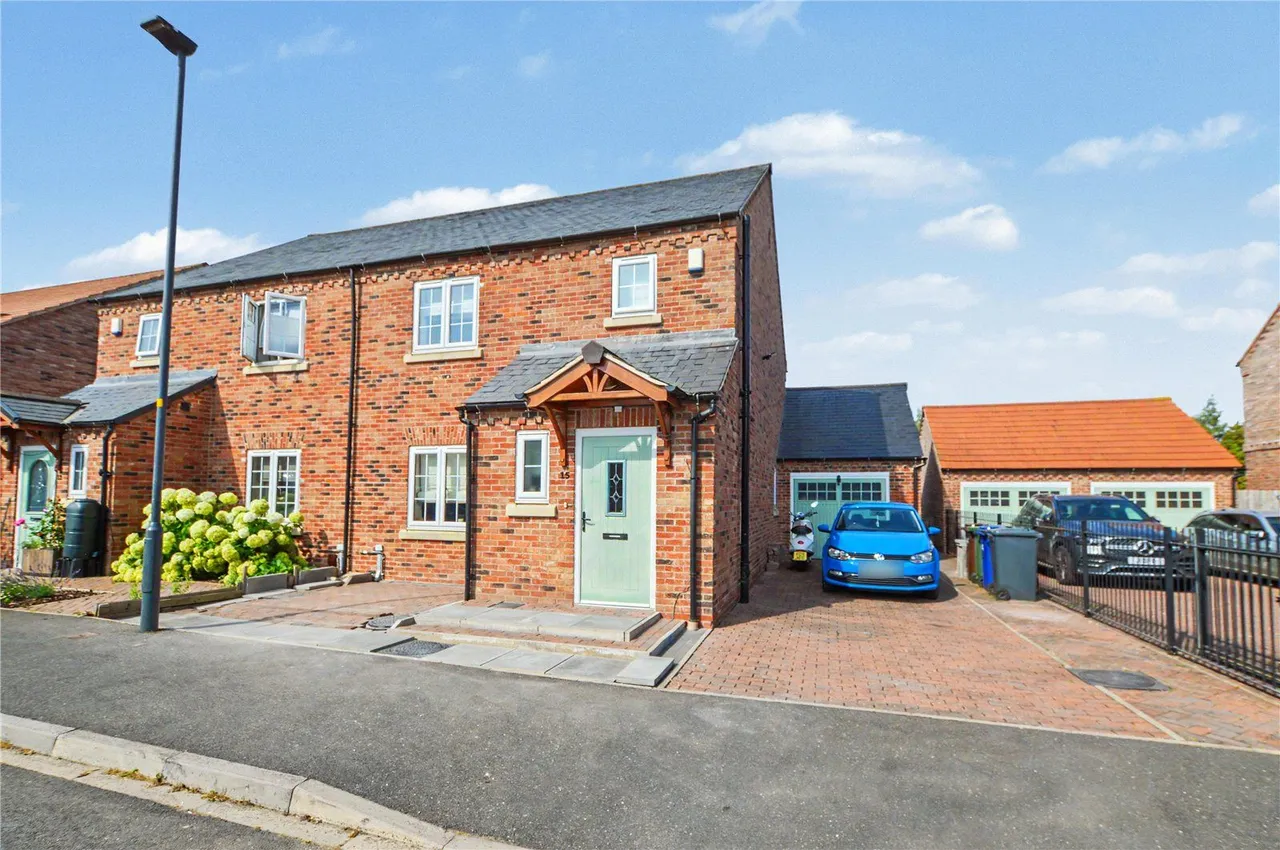 3 bed house for sale, Laurels Farm Drive, Church Fenton, LS24