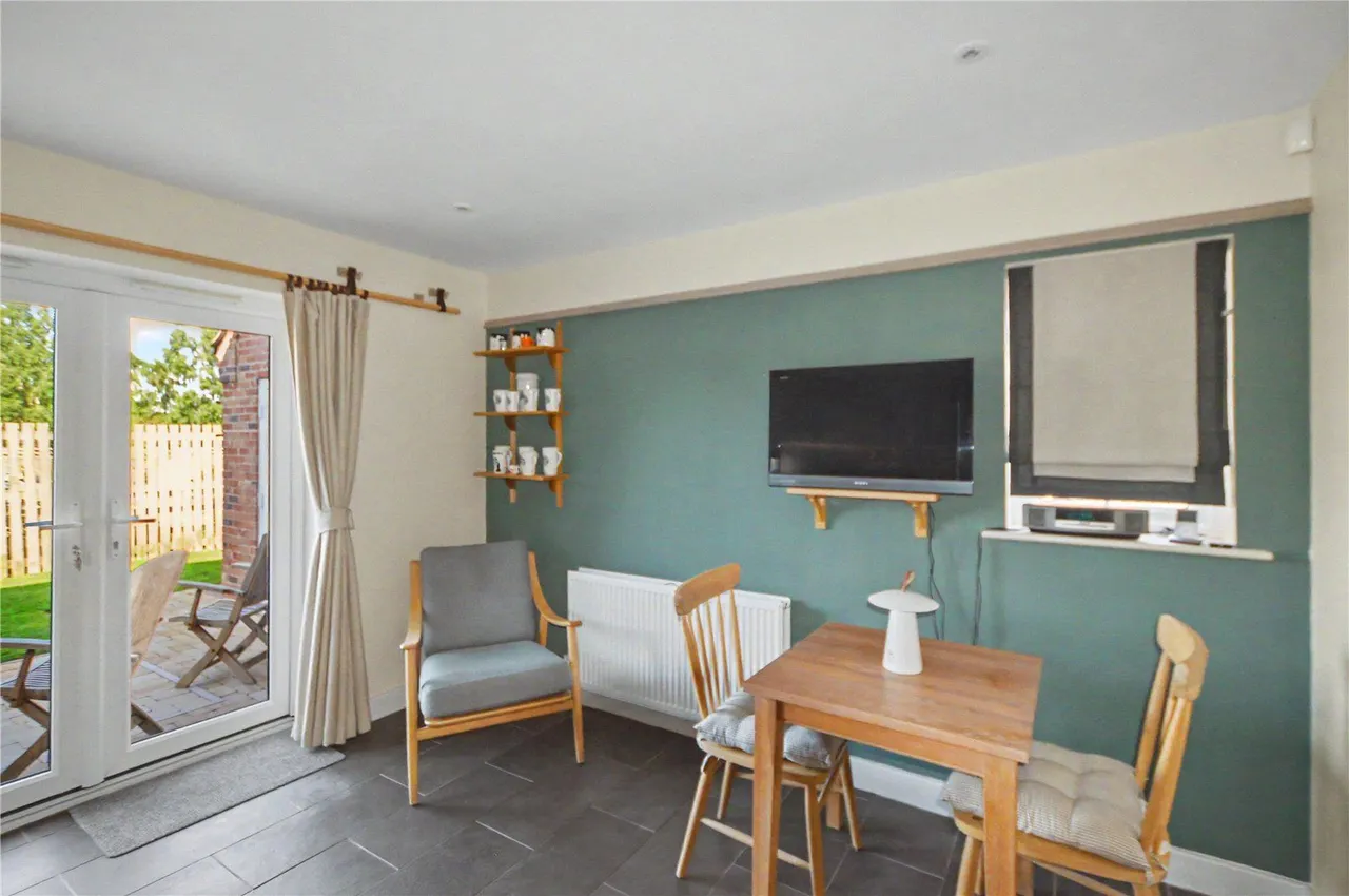Laurels Farm Drive, Church Fenton, LS24, photo 6