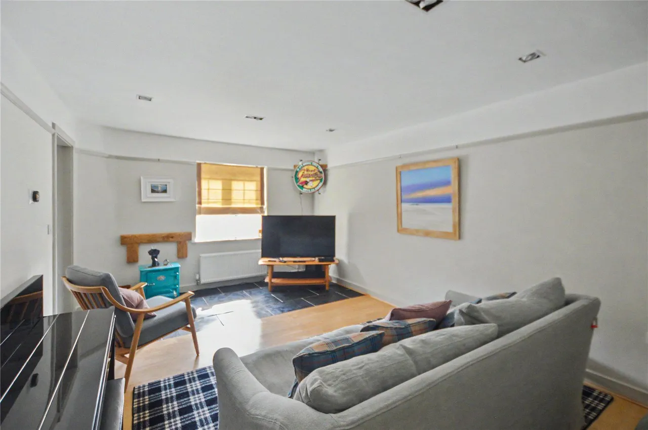 Laurels Farm Drive, Church Fenton, LS24, photo 3