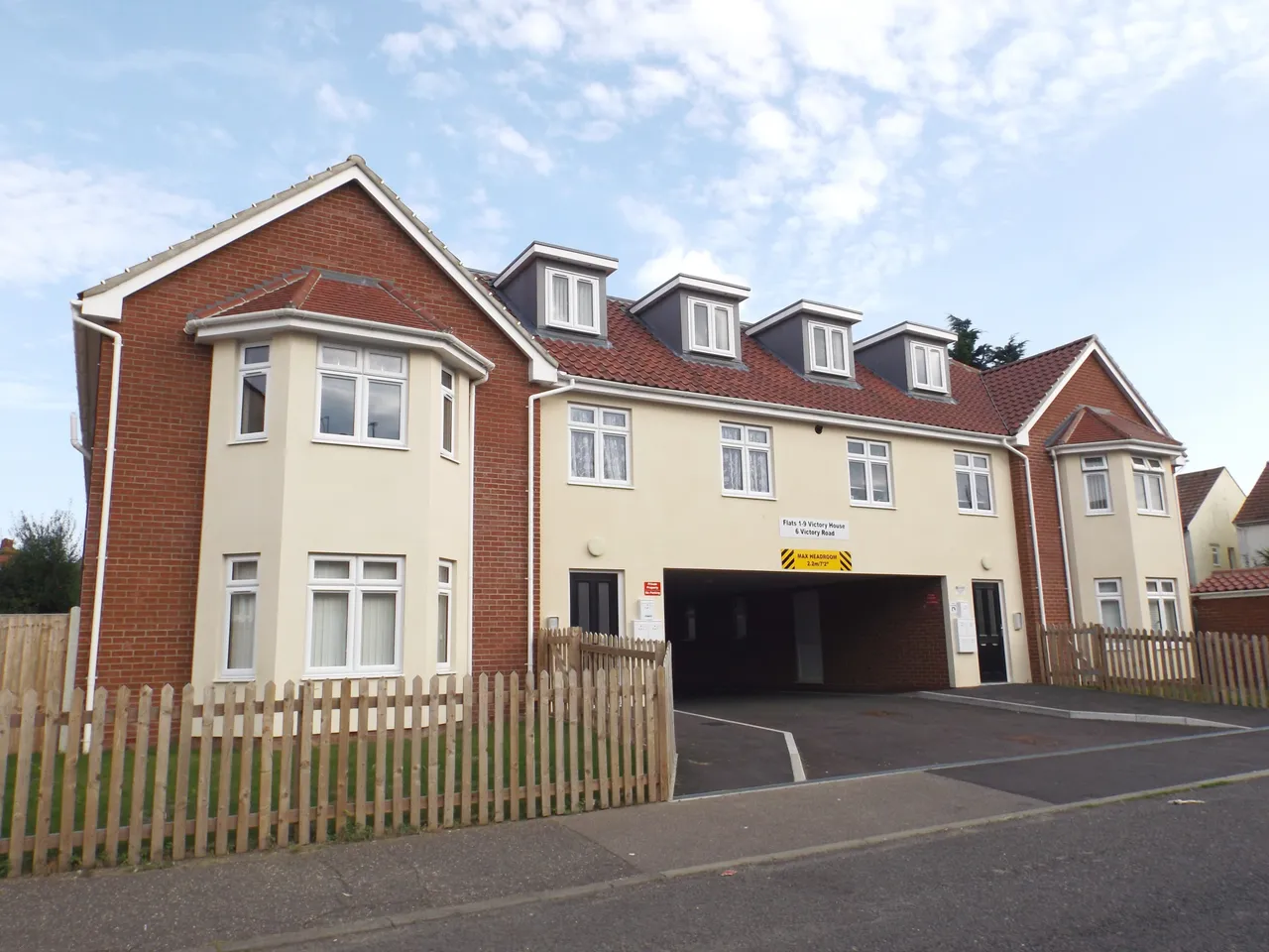 2 bed flat to rent, Victory Road, Clacton on Sea, CO15