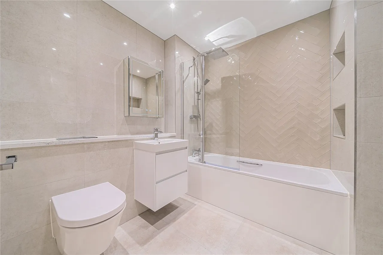 Bromley Road, BR3, photo 9