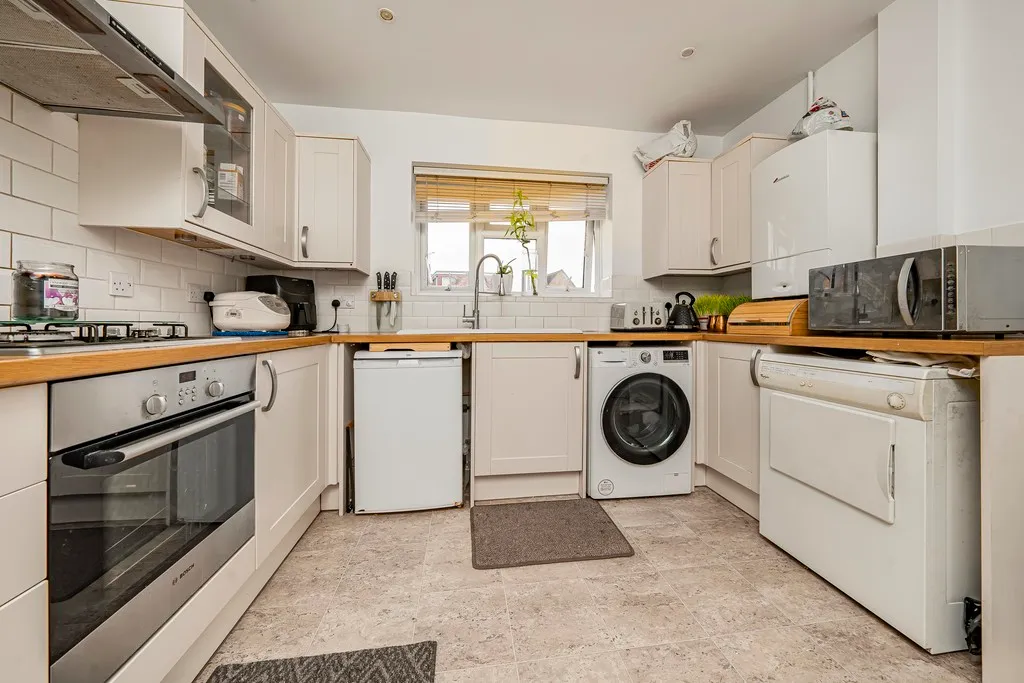Lavender Road, Hillingdon, UB8, photo 13