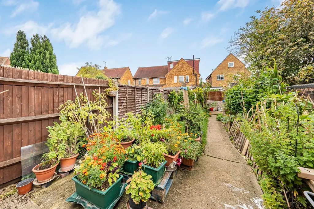 Lavender Road, Hillingdon, UB8, photo 3