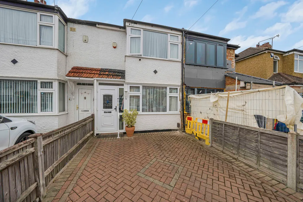 Lynhurst Road, Hillingdon, UB10, photo 16