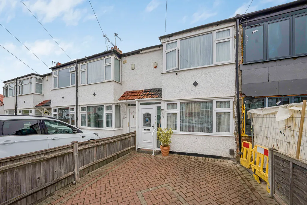 Lynhurst Road, Hillingdon, UB10, photo 30