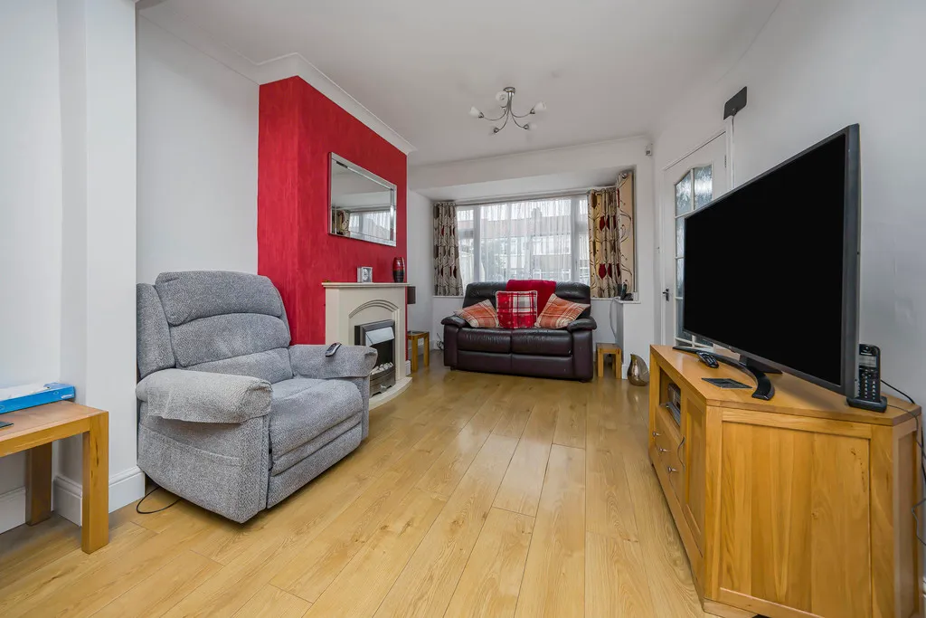 Lynhurst Road, Hillingdon, UB10, photo 7