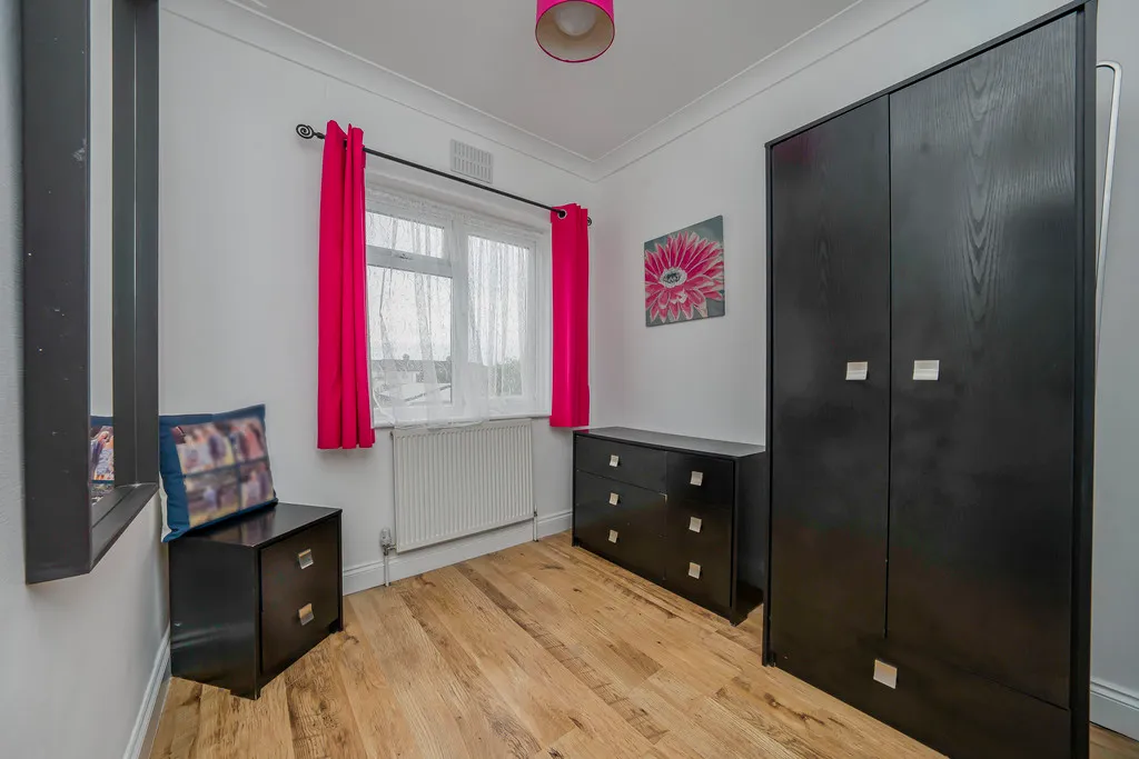 Lynhurst Road, Hillingdon, UB10, photo 9