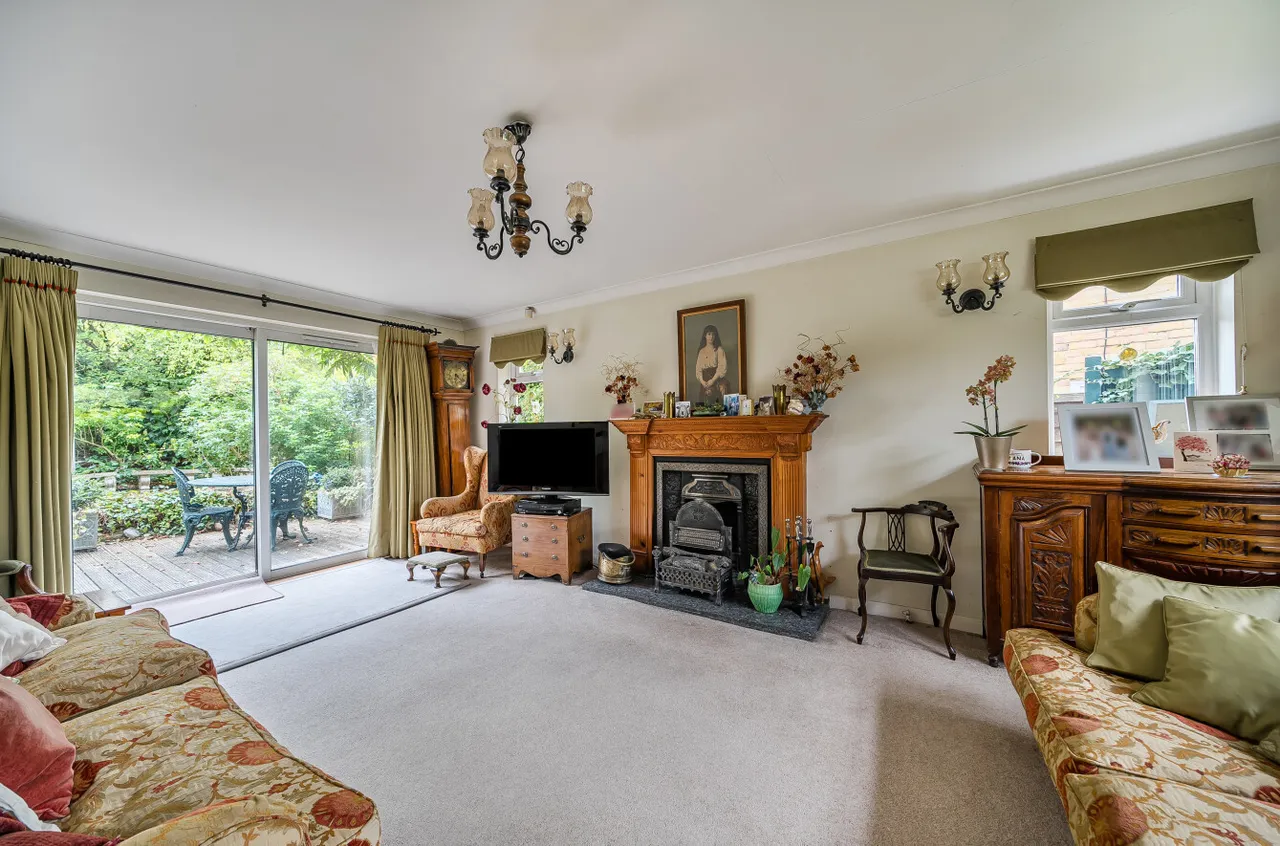 Bourne Way, Woking, GU22, photo 4