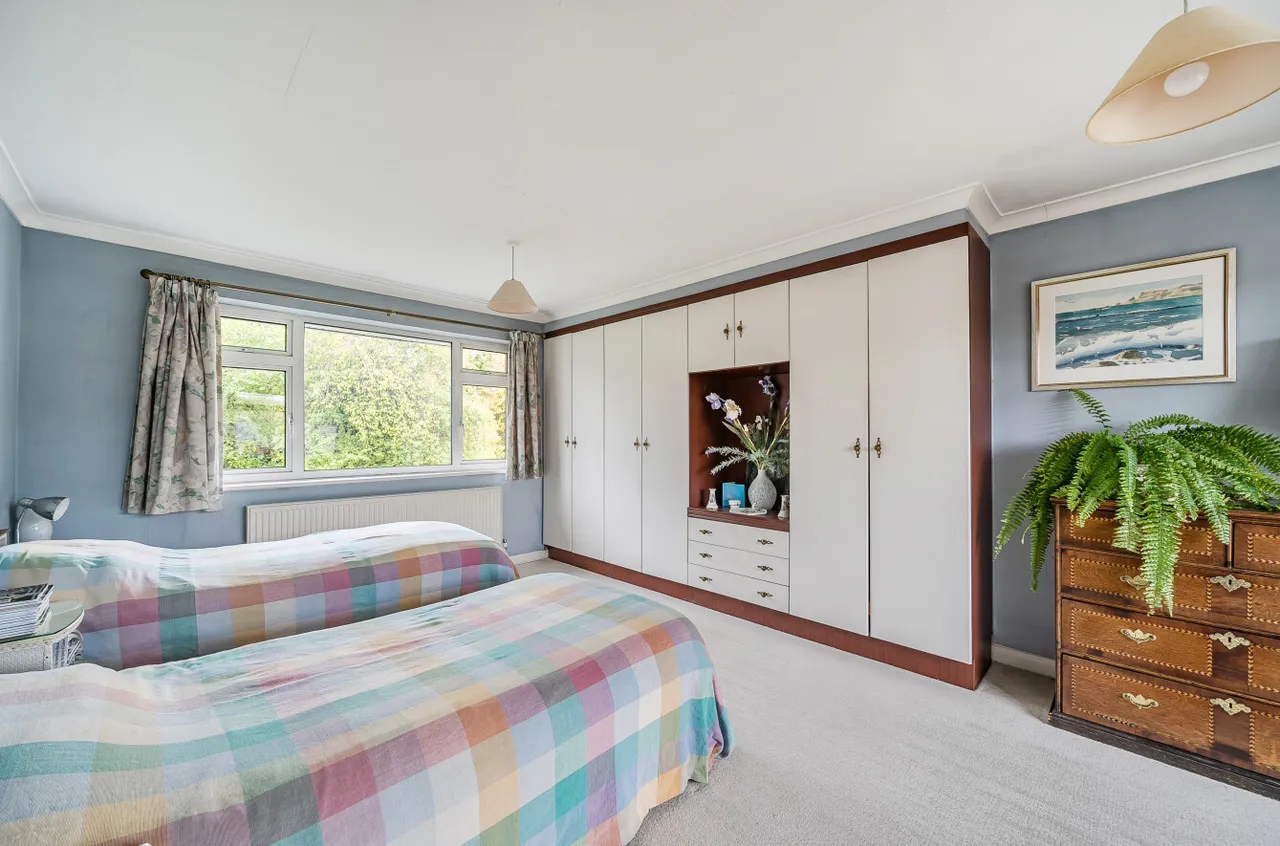 Bourne Way, Woking, GU22, photo 8