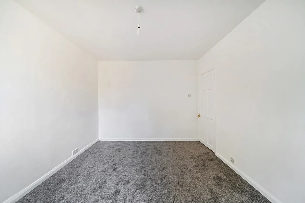 Whitton Avenue West, Northolt, UB5, photo 6
