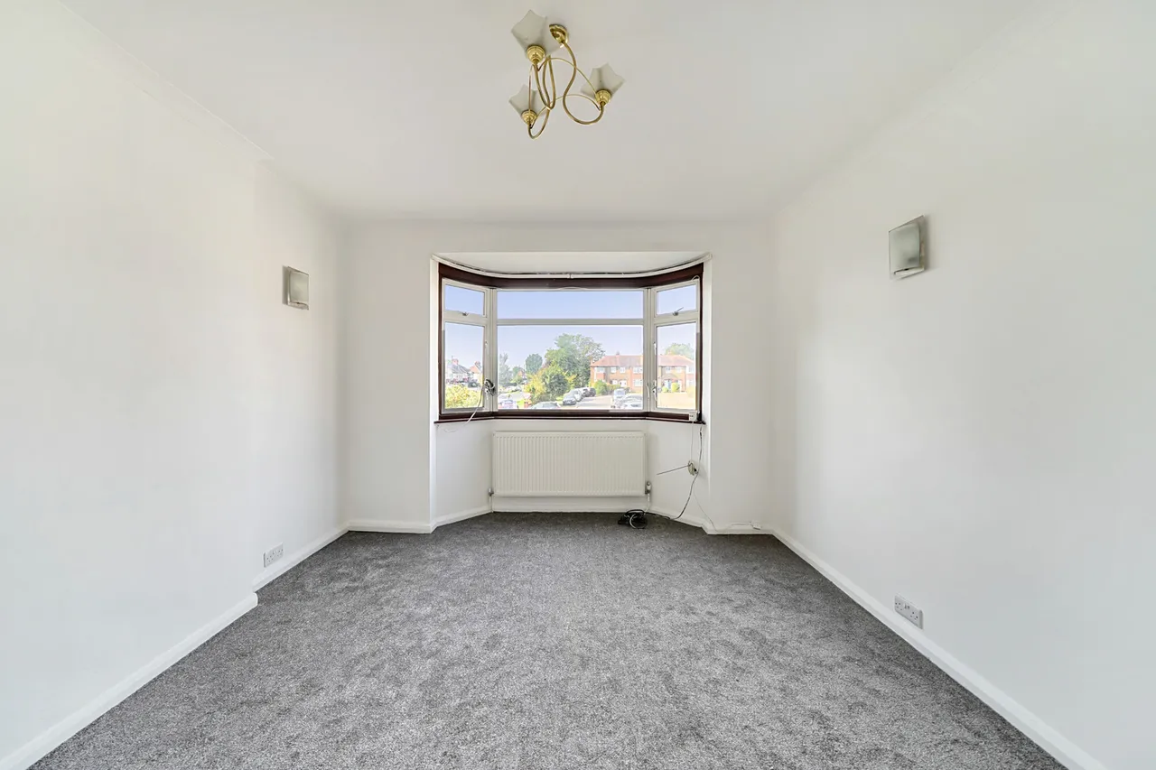Whitton Avenue West, Northolt, UB5, photo 18
