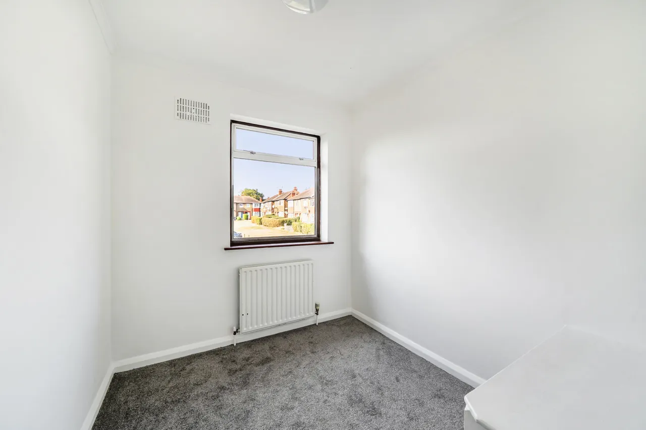 Whitton Avenue West, Northolt, UB5, photo 16
