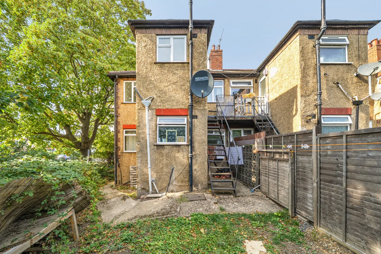 Whitton Avenue West, Northolt, UB5, photo 10