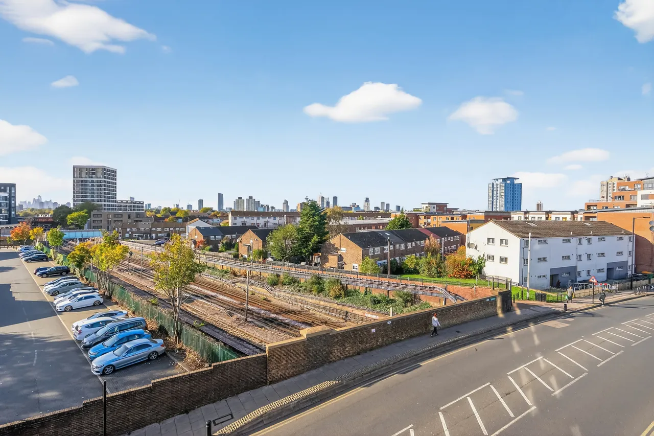 Queens Road West, London, E13, photo 20