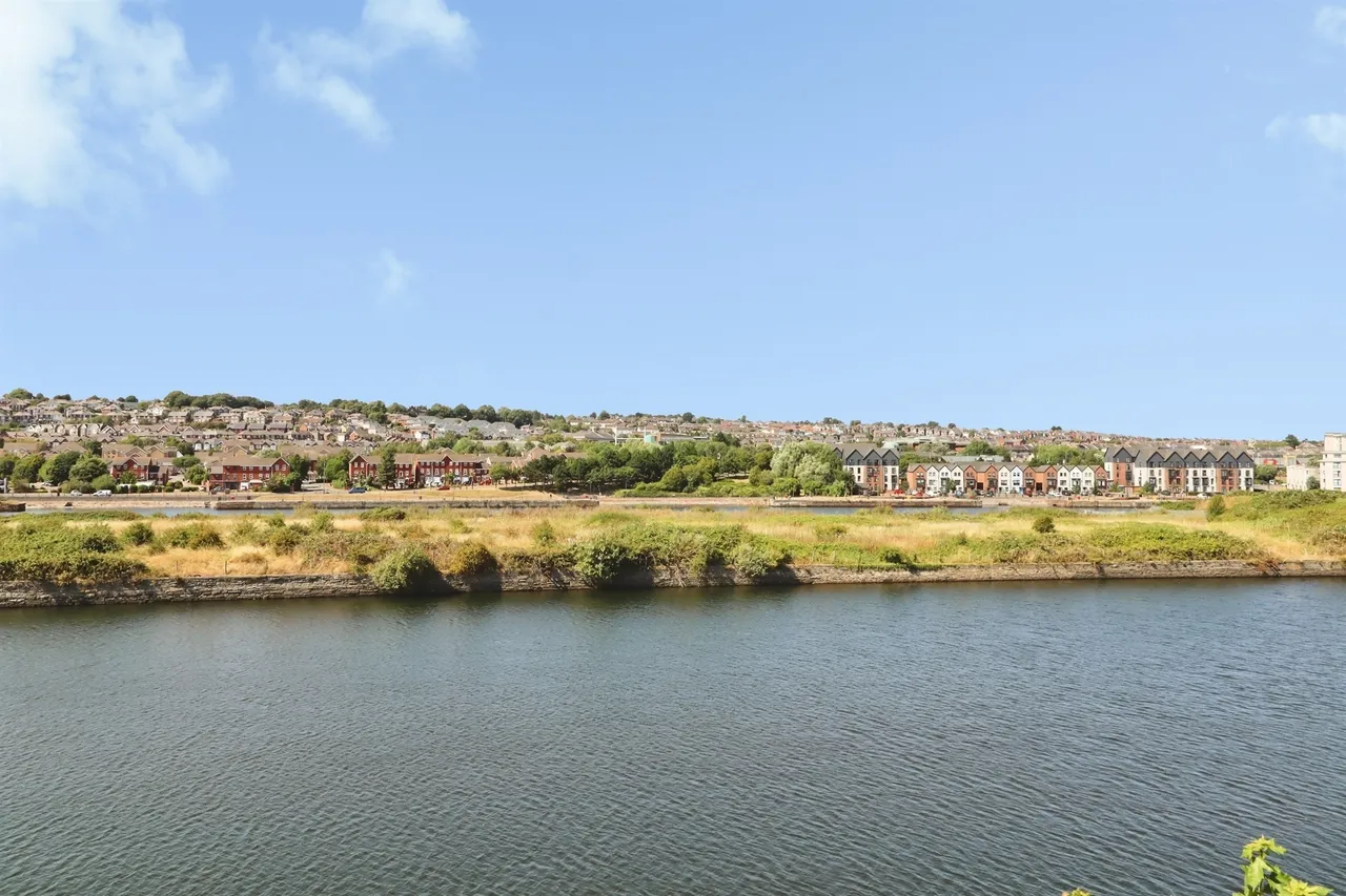 Rhodfa Cambo, Barry, CF62, photo 23