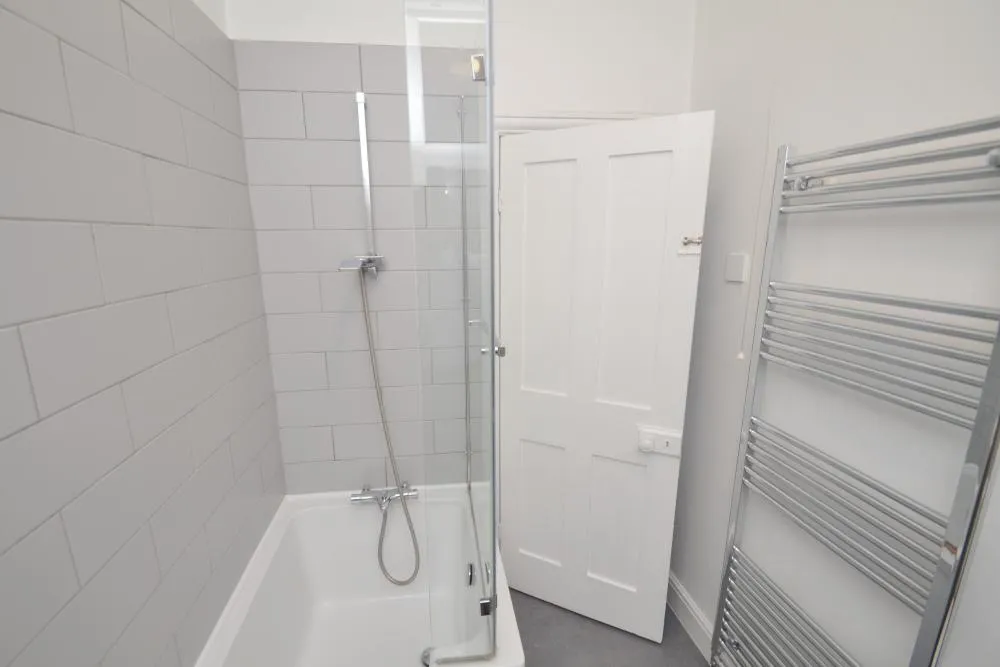 Kedleston Avenue, Manchester, M14, photo 5