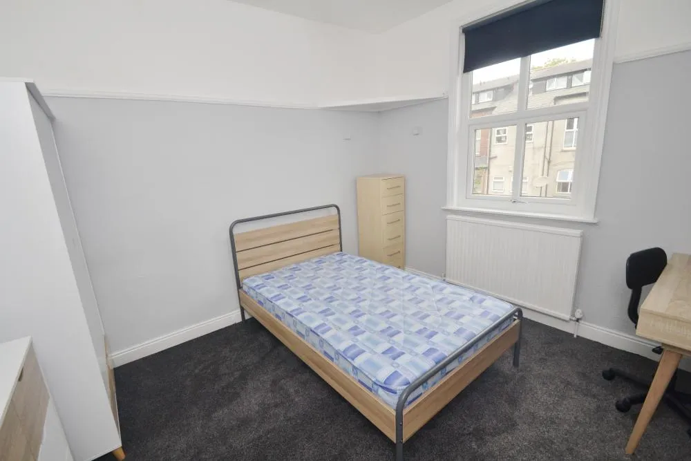 Kedleston Avenue, Manchester, M14, photo 7